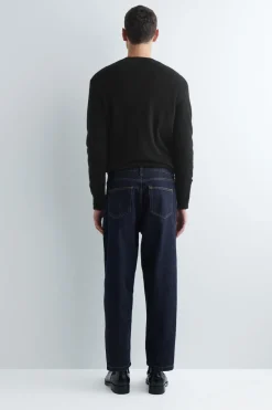 DOME JEANS MIT GERADEM BEIN UND LOCKERER PASSFORM