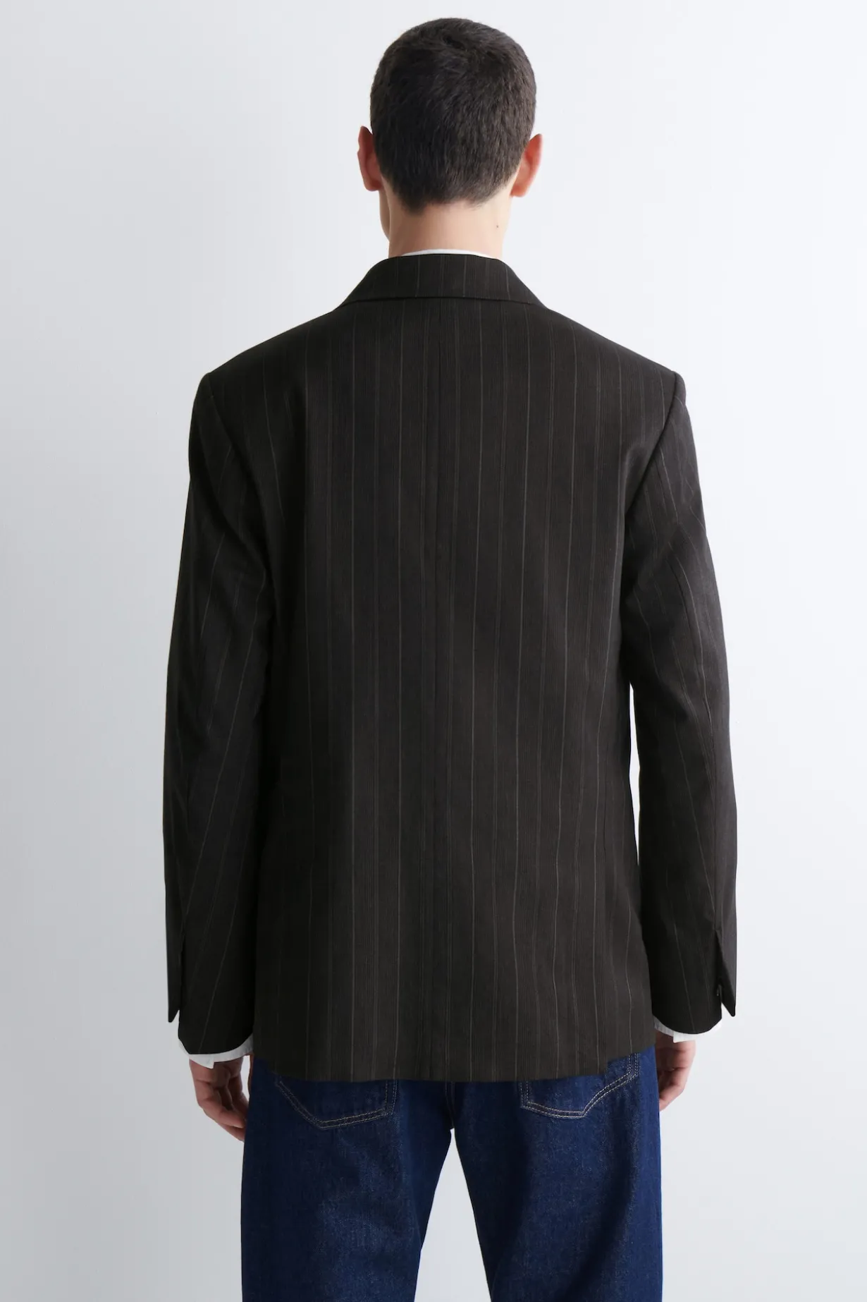 DOPPELREIHIGER BLAZER MIT NADELSTREIFEN