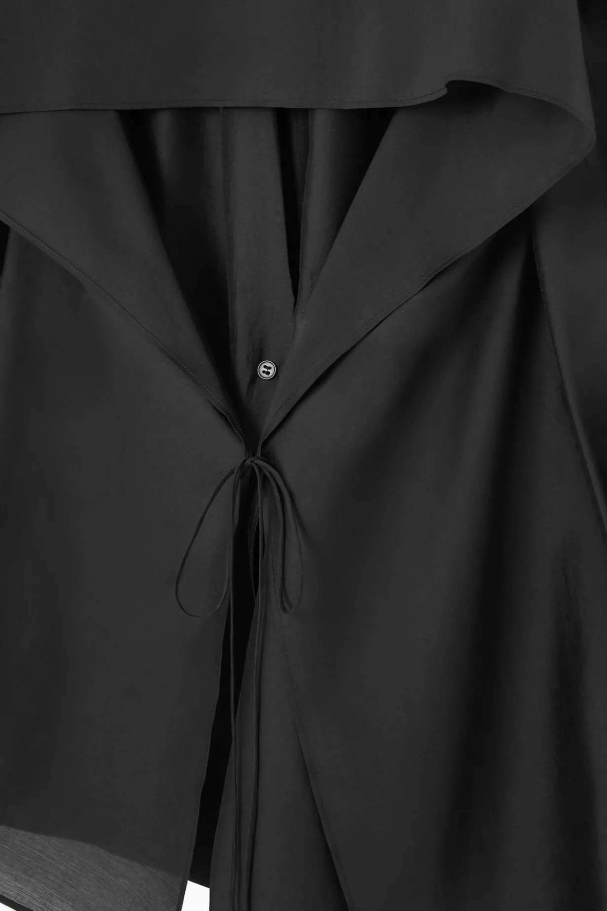 DRAPIERTER BLAZER MIT OFFENER RÜCKENPARTIE