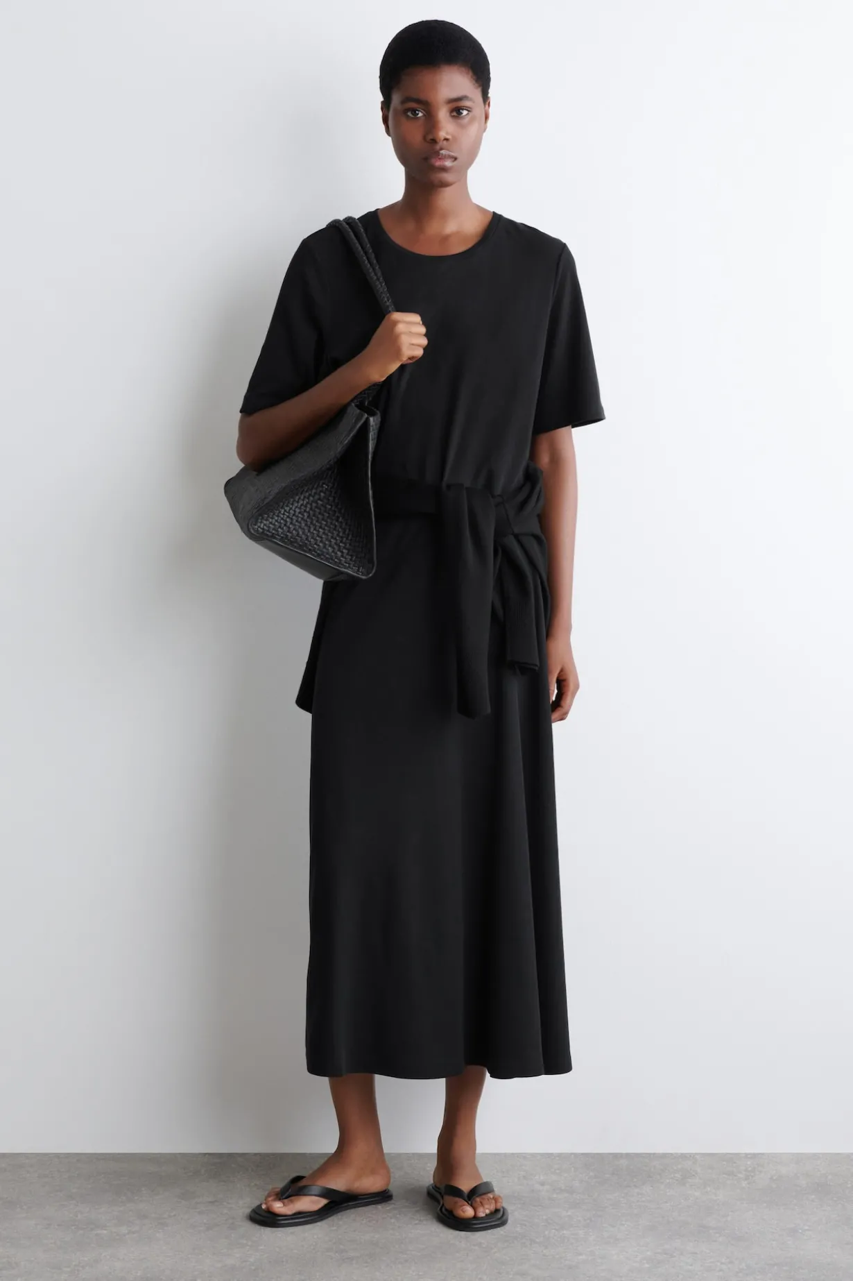 DRAPIERTES MIDIKLEID AUS BAUMWOLLE