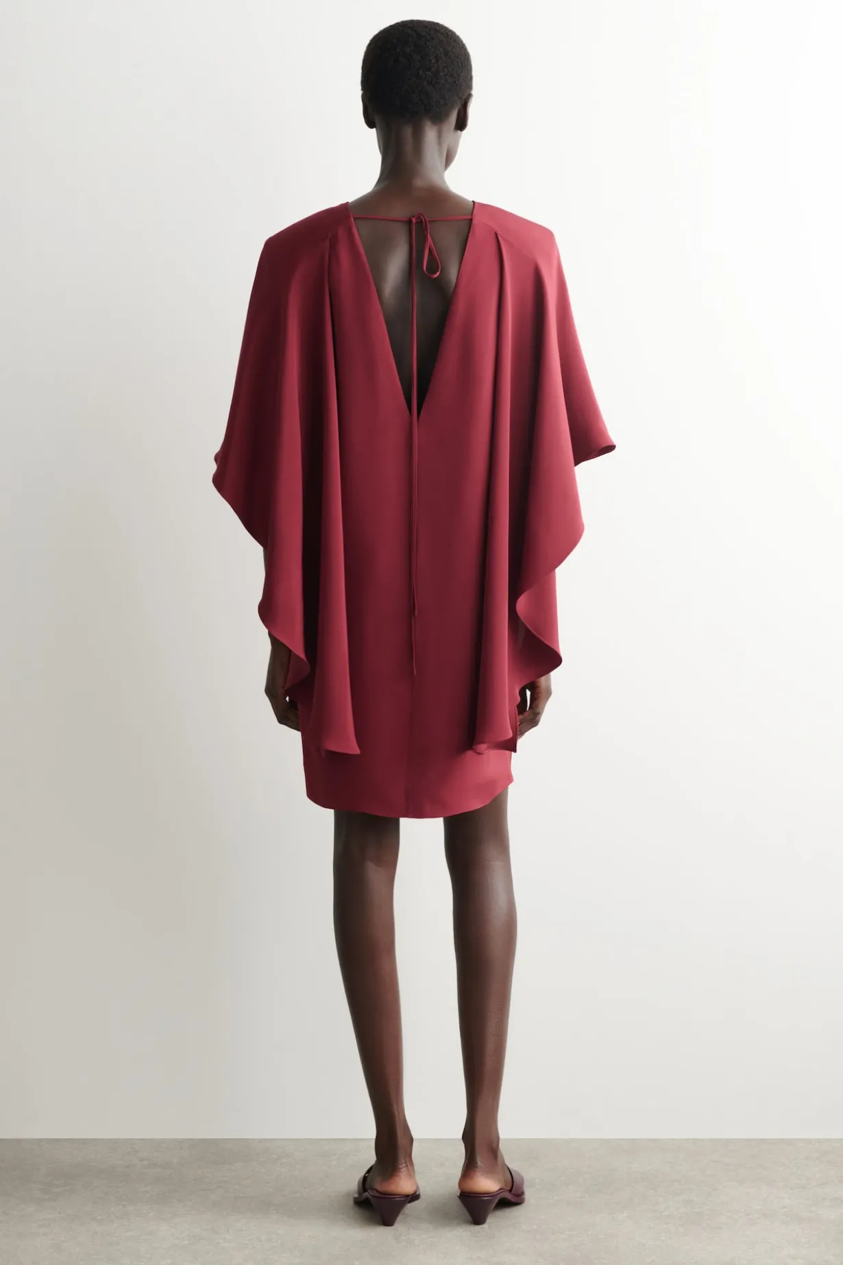 DRAPIERTES SEIDENMINIKLEID