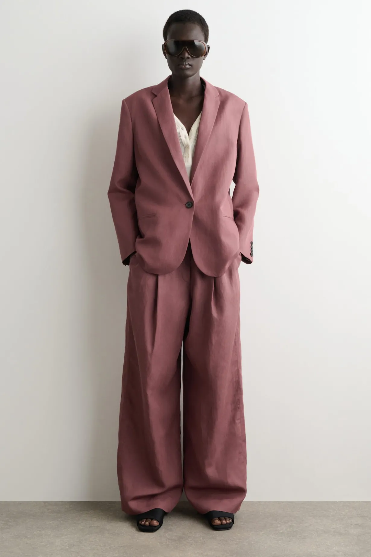 EINREIHIGER BLAZER AUS LEINEN-MIX