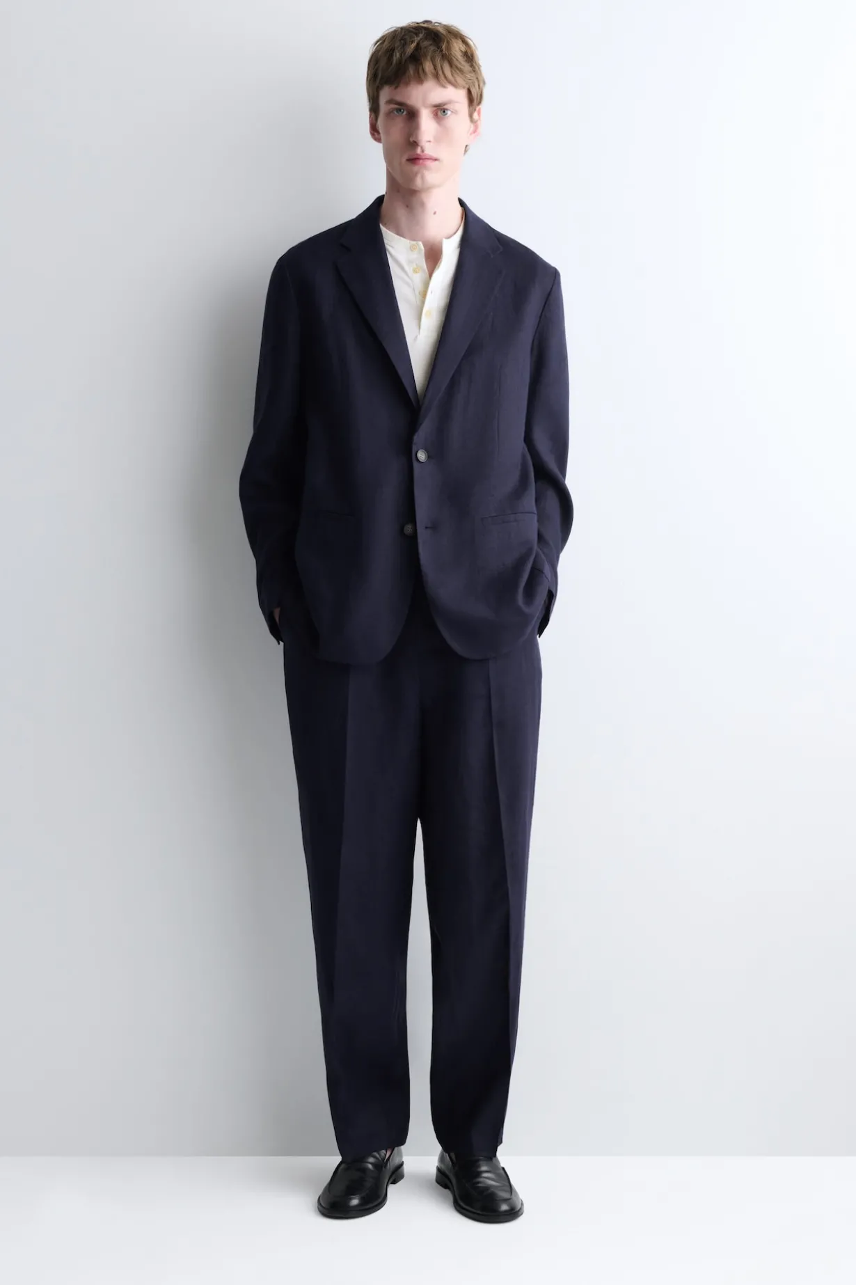 EINREIHIGER BLAZER AUS LEINEN