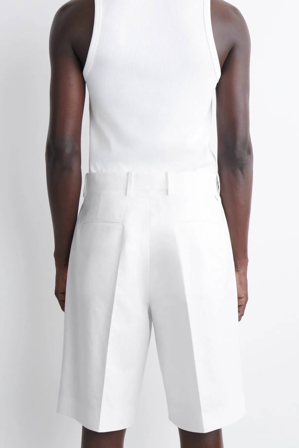 ELEGANTE BAUMWOLL-POPELINE-SHORTS