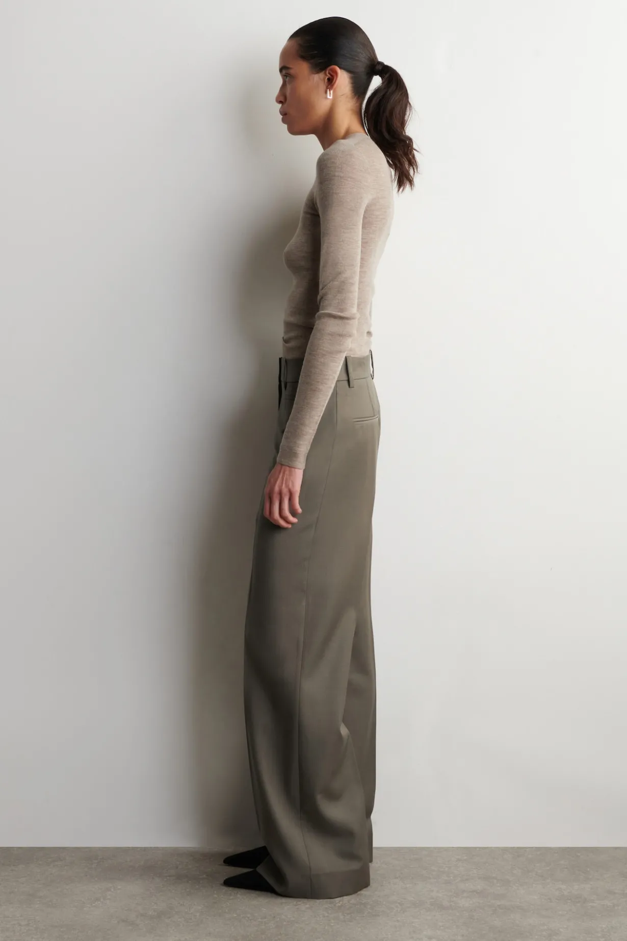 ELEGANTE BOOTCUT-HOSE AUS WOLL-TWILL