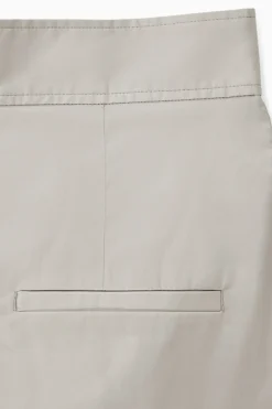 ELEGANTE CULOTTES MIT FALTEN