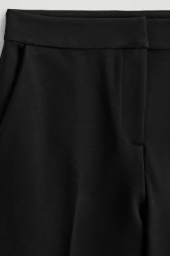 ELEGANTE HOSE MIT GERADEM BEIN