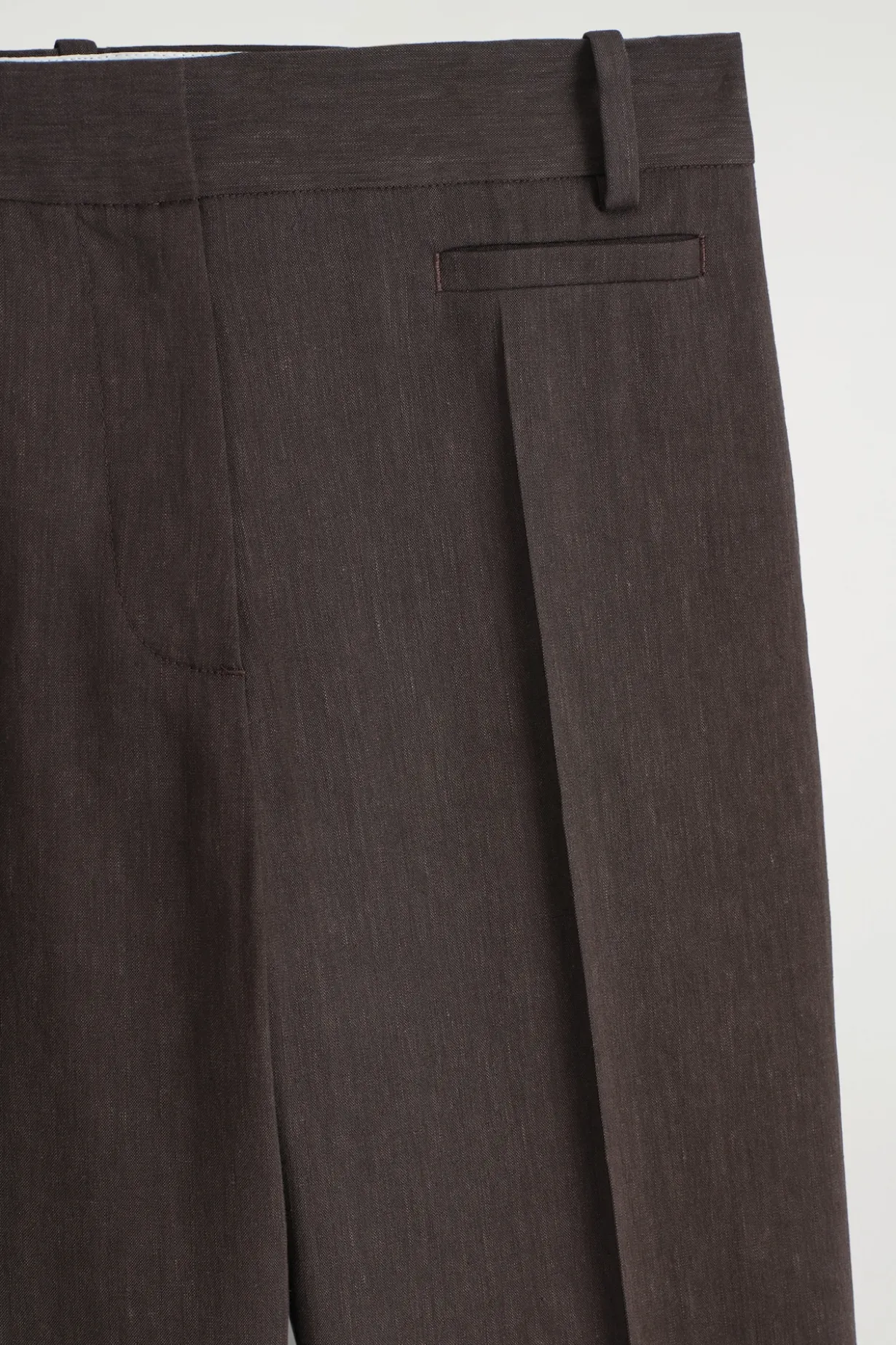 ELEGANTE LEINENHOSE MIT GERADEM BEIN