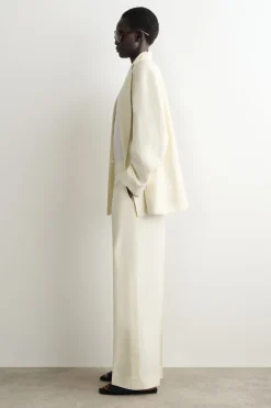 ELEGANTE LEINENHOSE MIT GERADEM BEIN