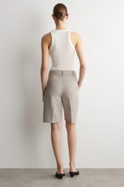 ELEGANTE LEINEN-SHORTS