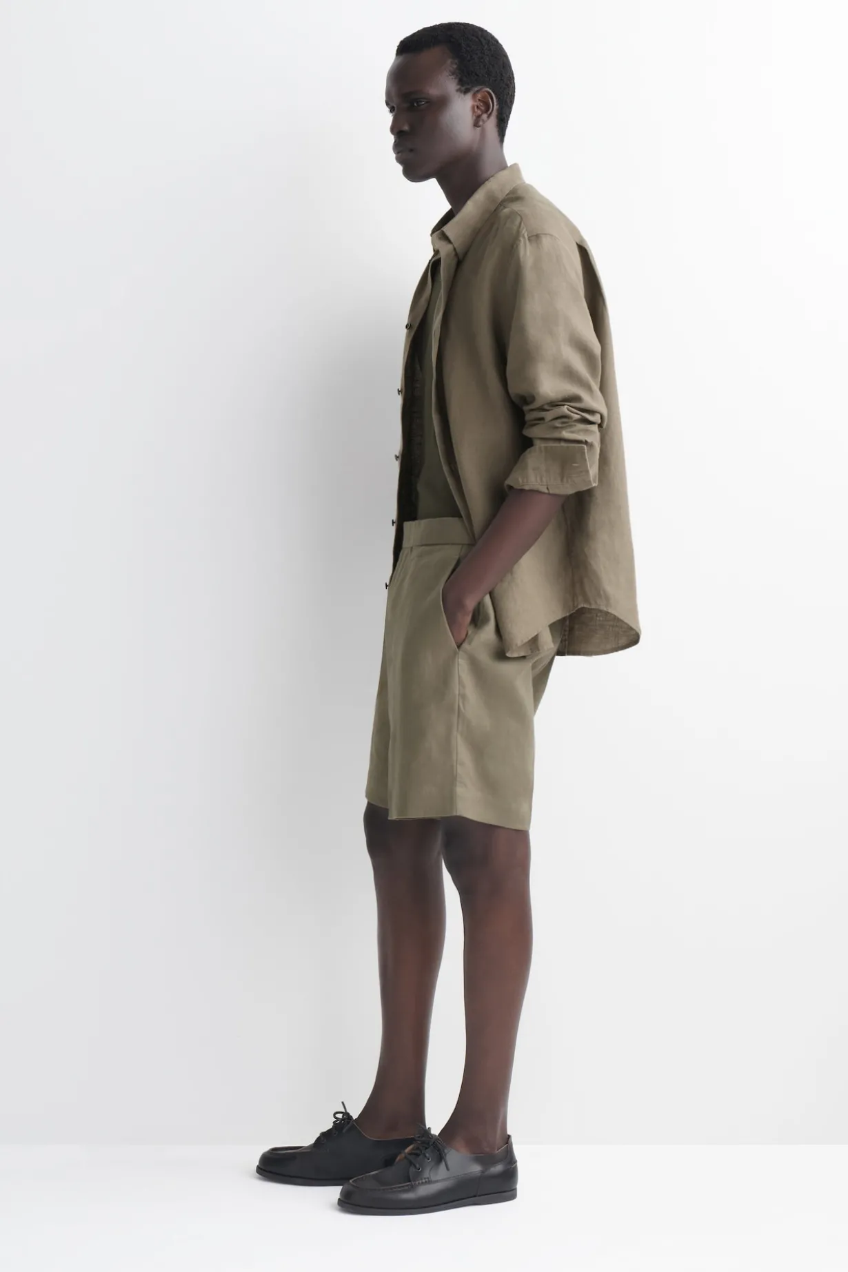 ELEGANTE LEINEN-SHORTS