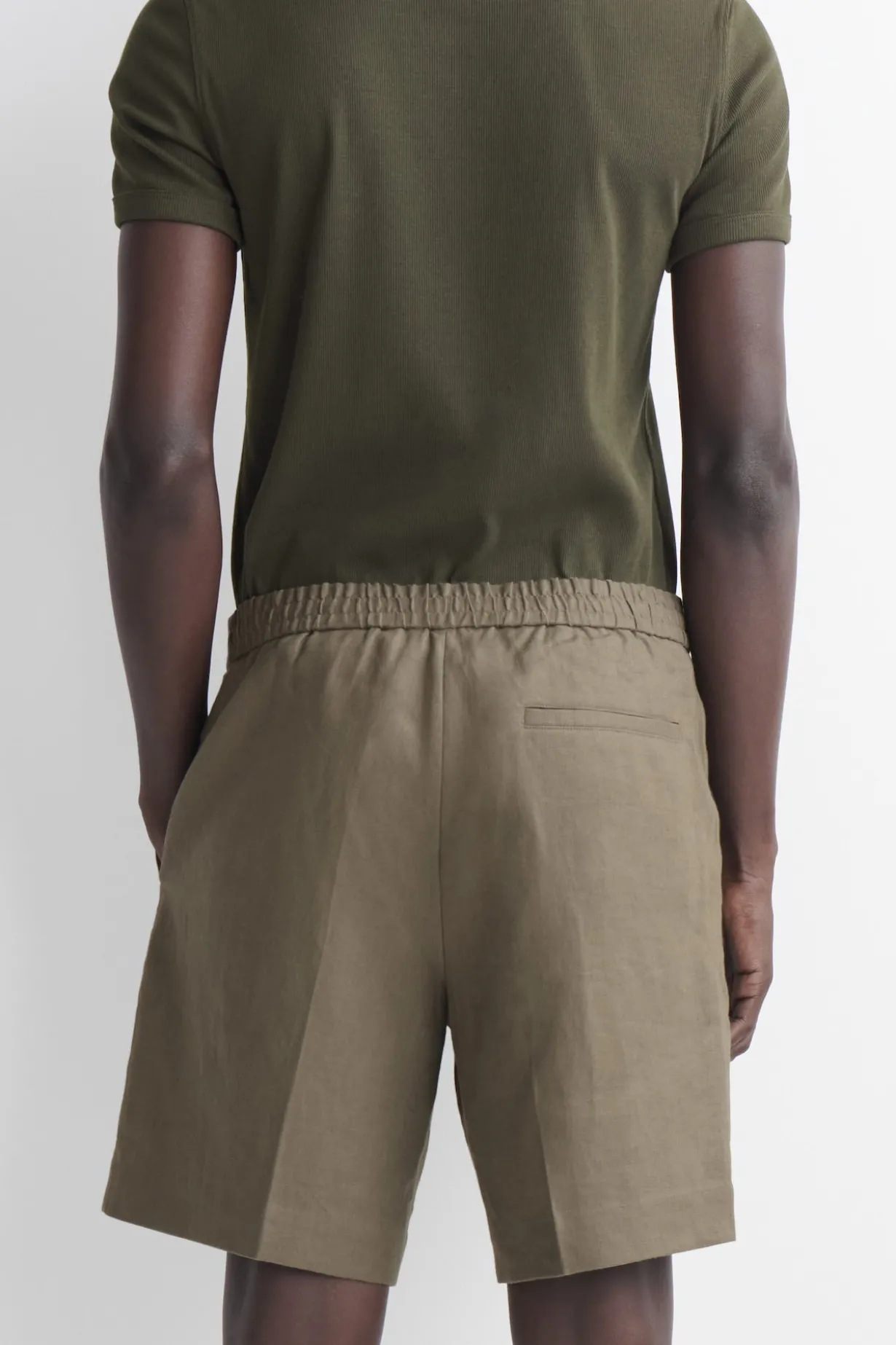 ELEGANTE LEINEN-SHORTS