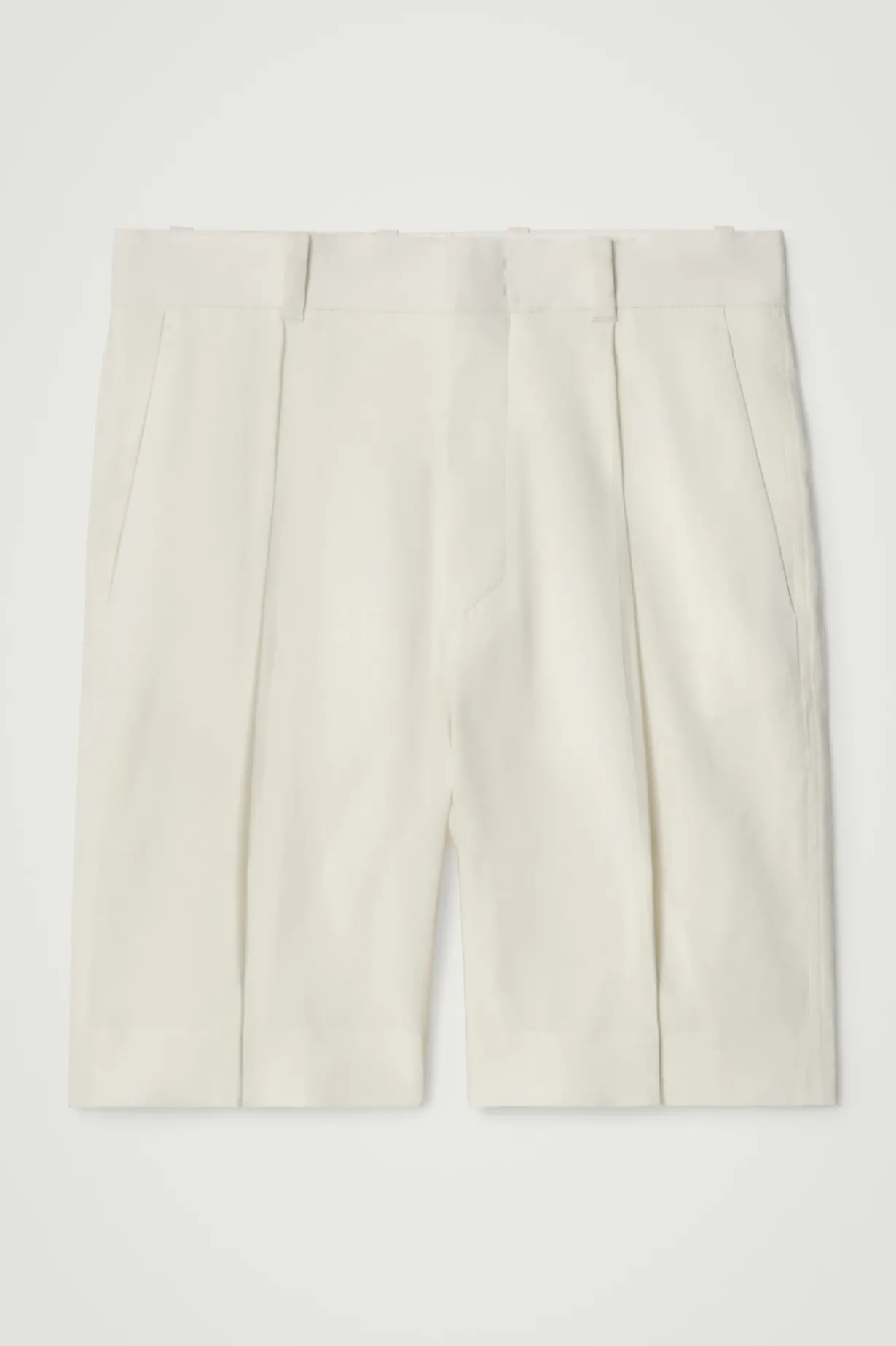 ELEGANTE SHORTS AUS LEINEN-MIX