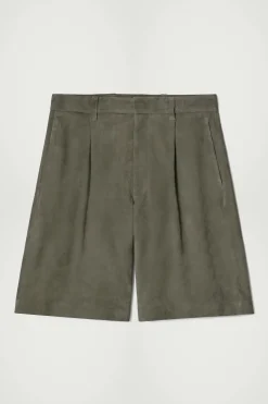 ELEGANTE SHORTS AUS VELOURSLEDER