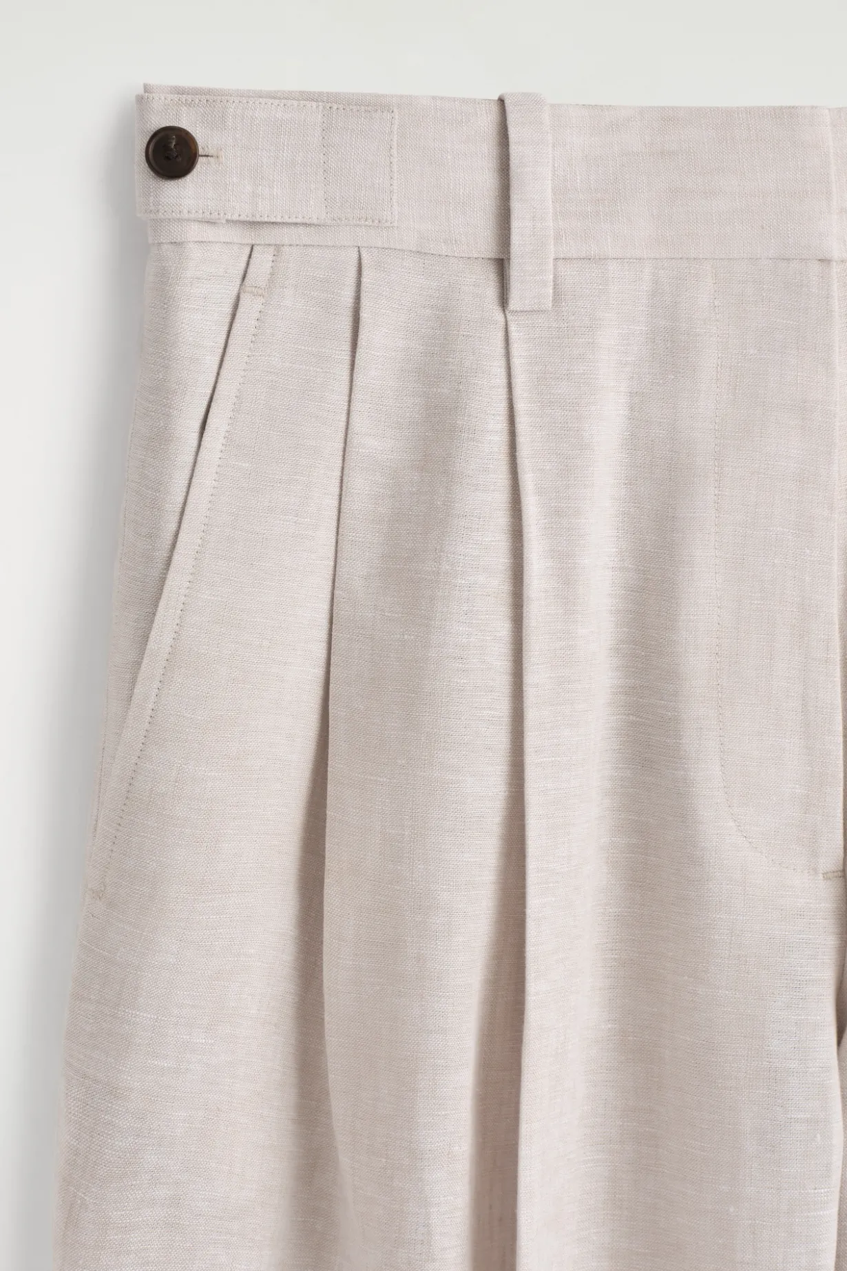 ELEGANTE TULPENHOSE AUS LEINEN