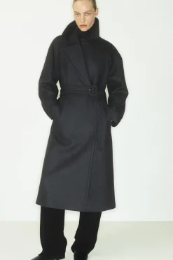 ELEGANTER MANTEL AUS WOLL-TWILL MIT GÜRTEL