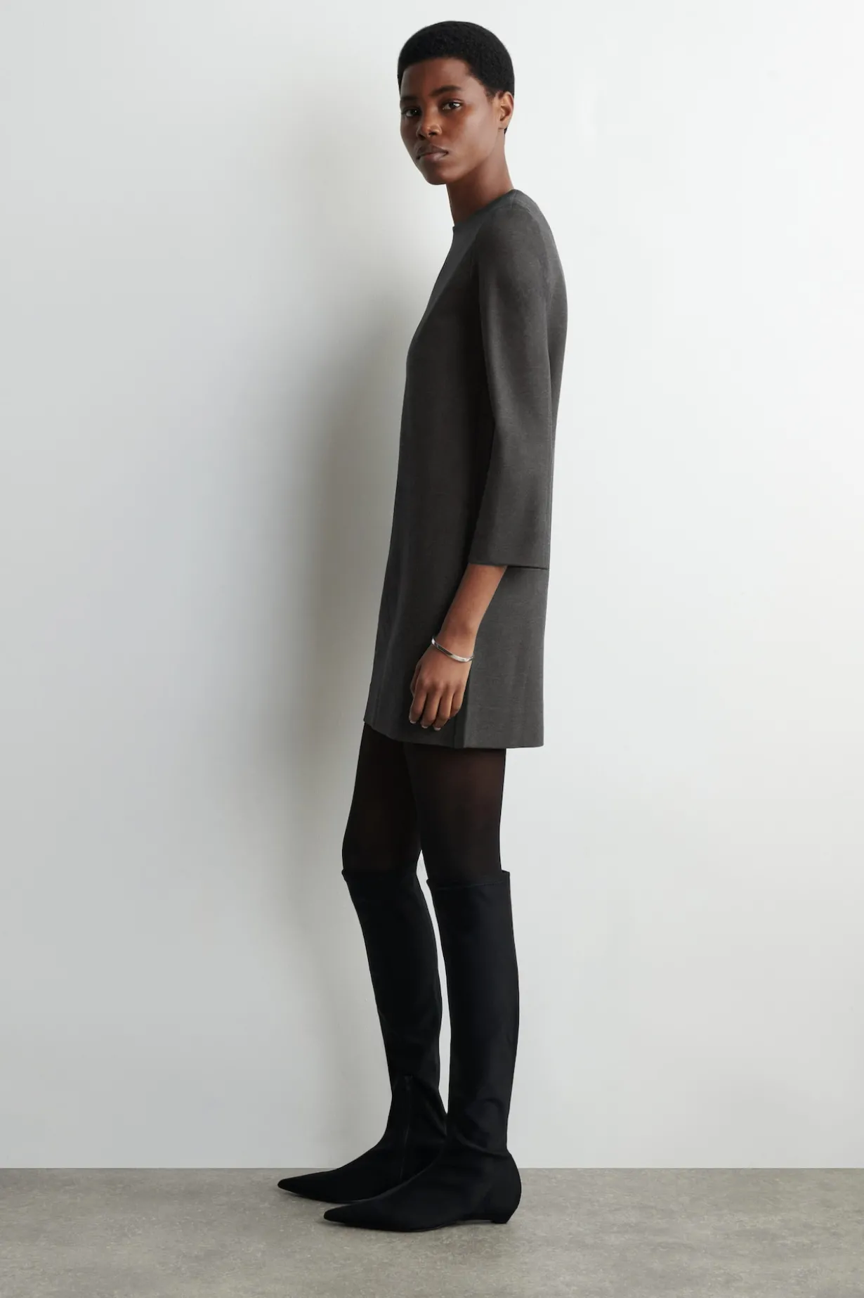 ELEGANTES MINIKLEID AUS JERSEY