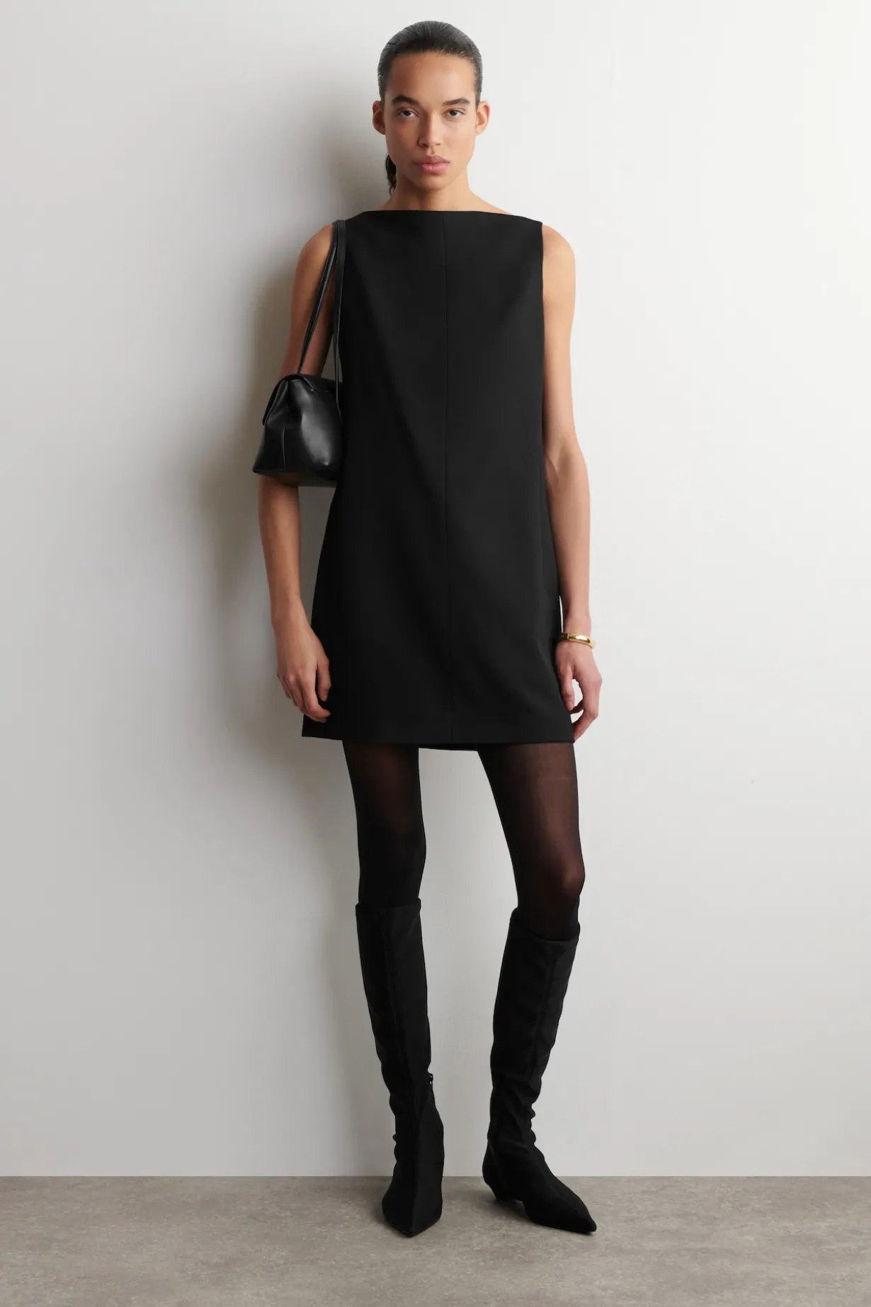 ELEGANTES MINIKLEID AUS MERINOWOLL-MIX