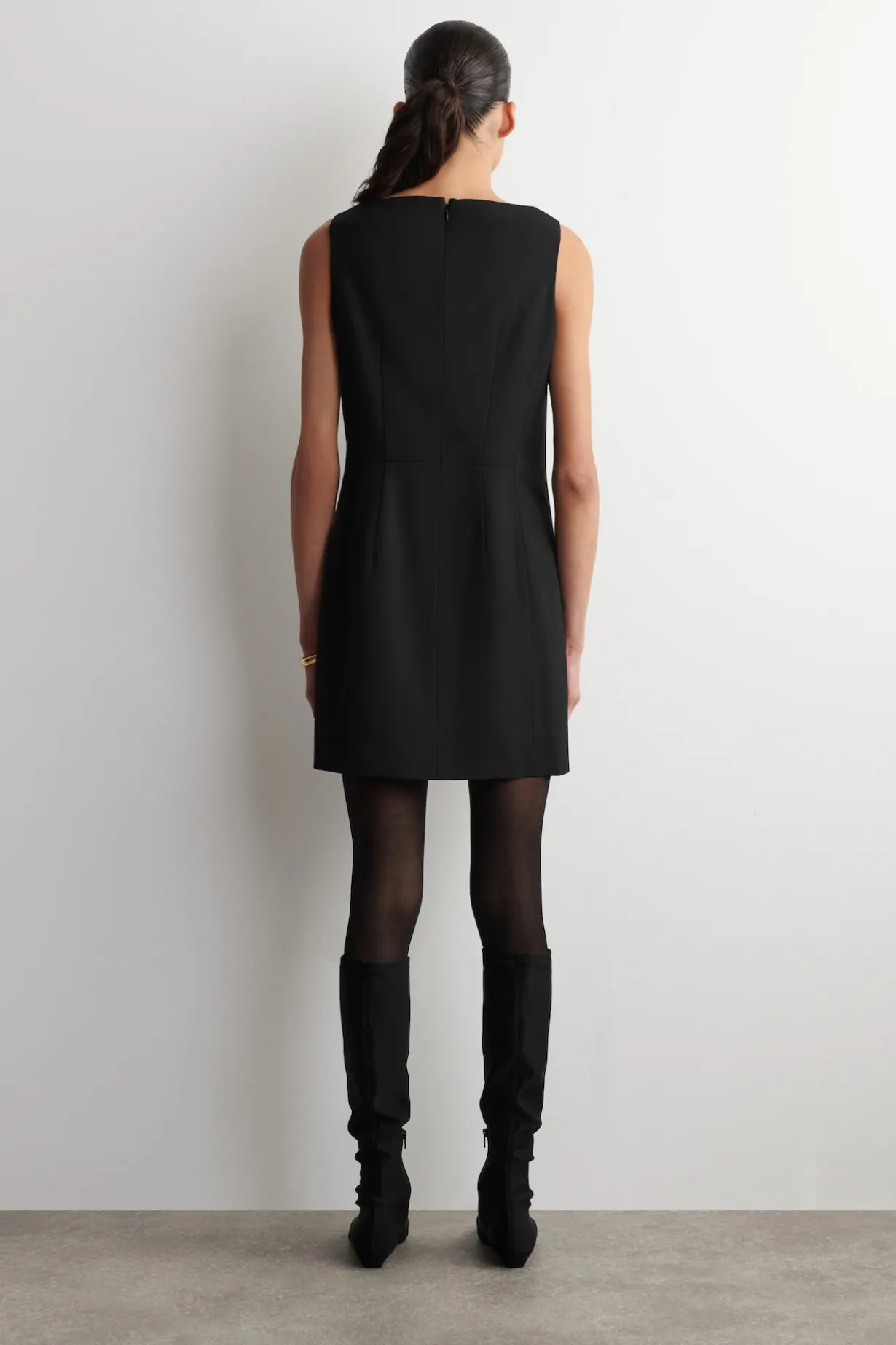 ELEGANTES MINIKLEID AUS MERINOWOLL-MIX