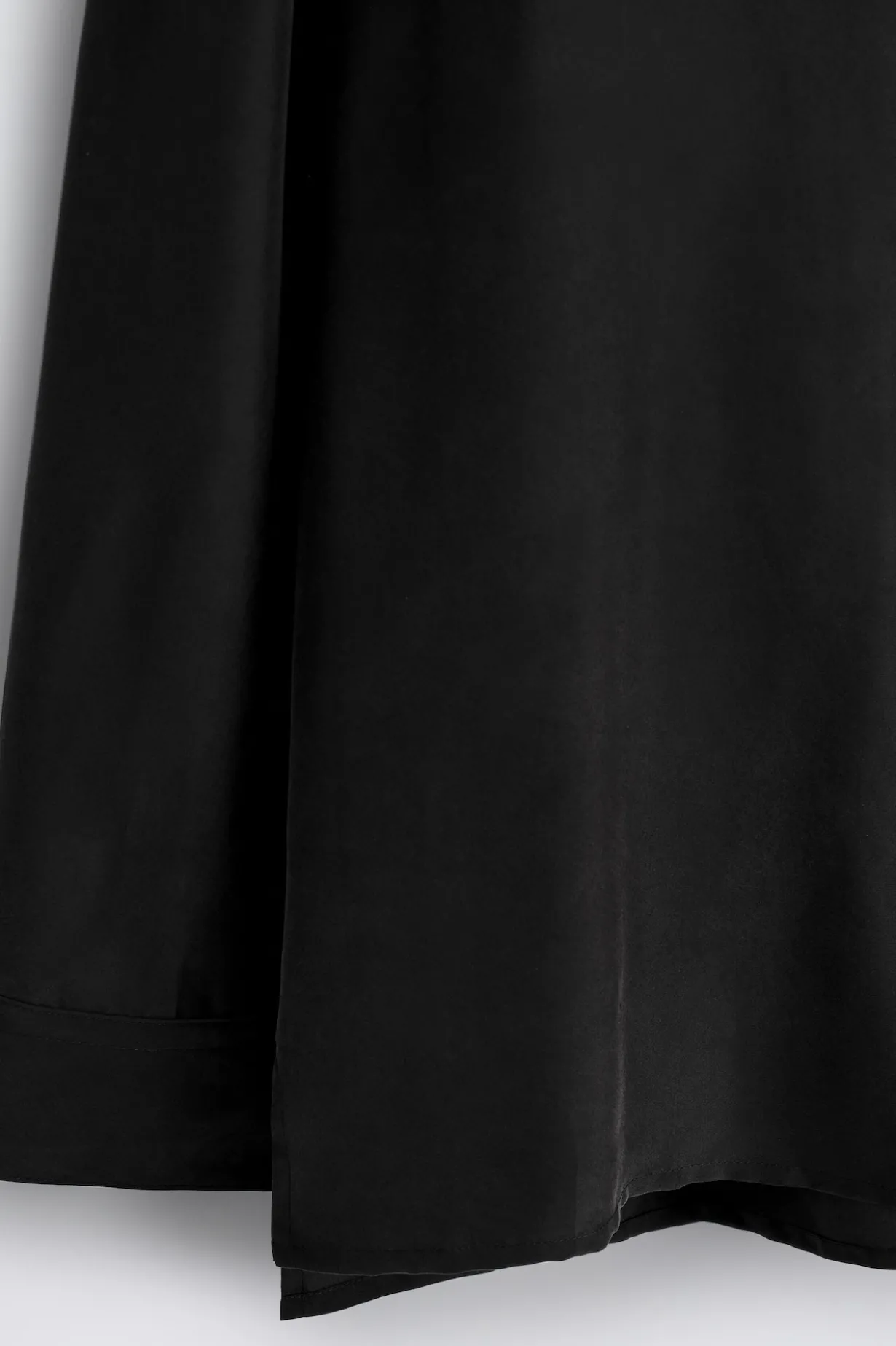 ELEGANTES SEIDENHEMD
