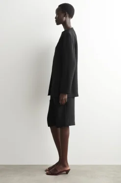 ELEGANTES SEIDENOBERTEIL