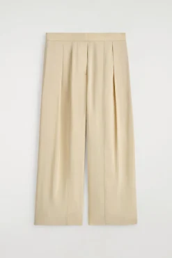 FLIEßENDE CULOTTES MIT FALTEN