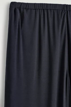 FLIESSENDE JERSEYHOSE MIT WEITEM BEIN