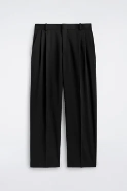 FLIESSENDE LOCKERE PASSFORM HOSE MIT WEITEM BEIN