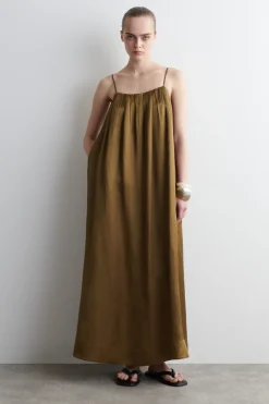 FLIESSENDES MAXIKLEID MIT FALTEN
