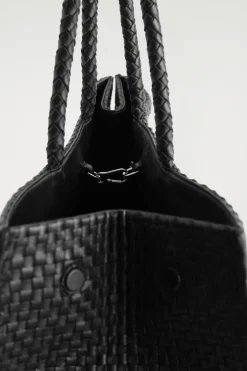 GALLERY HANDGEFLOCHTENE TOTE BAG - LEDER