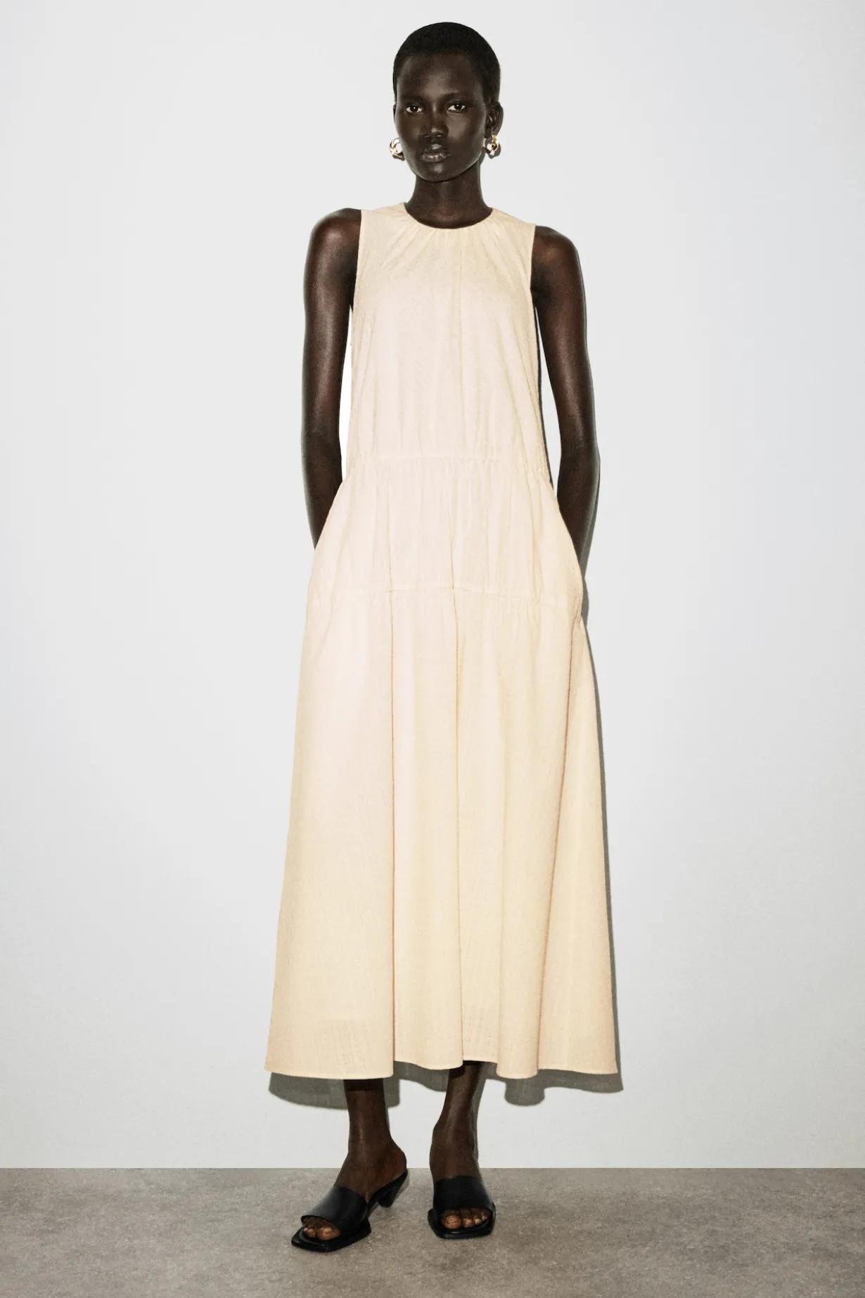 GERAFFTES, GESTUFTES MAXIKLEID AUS BAUMWOLLE