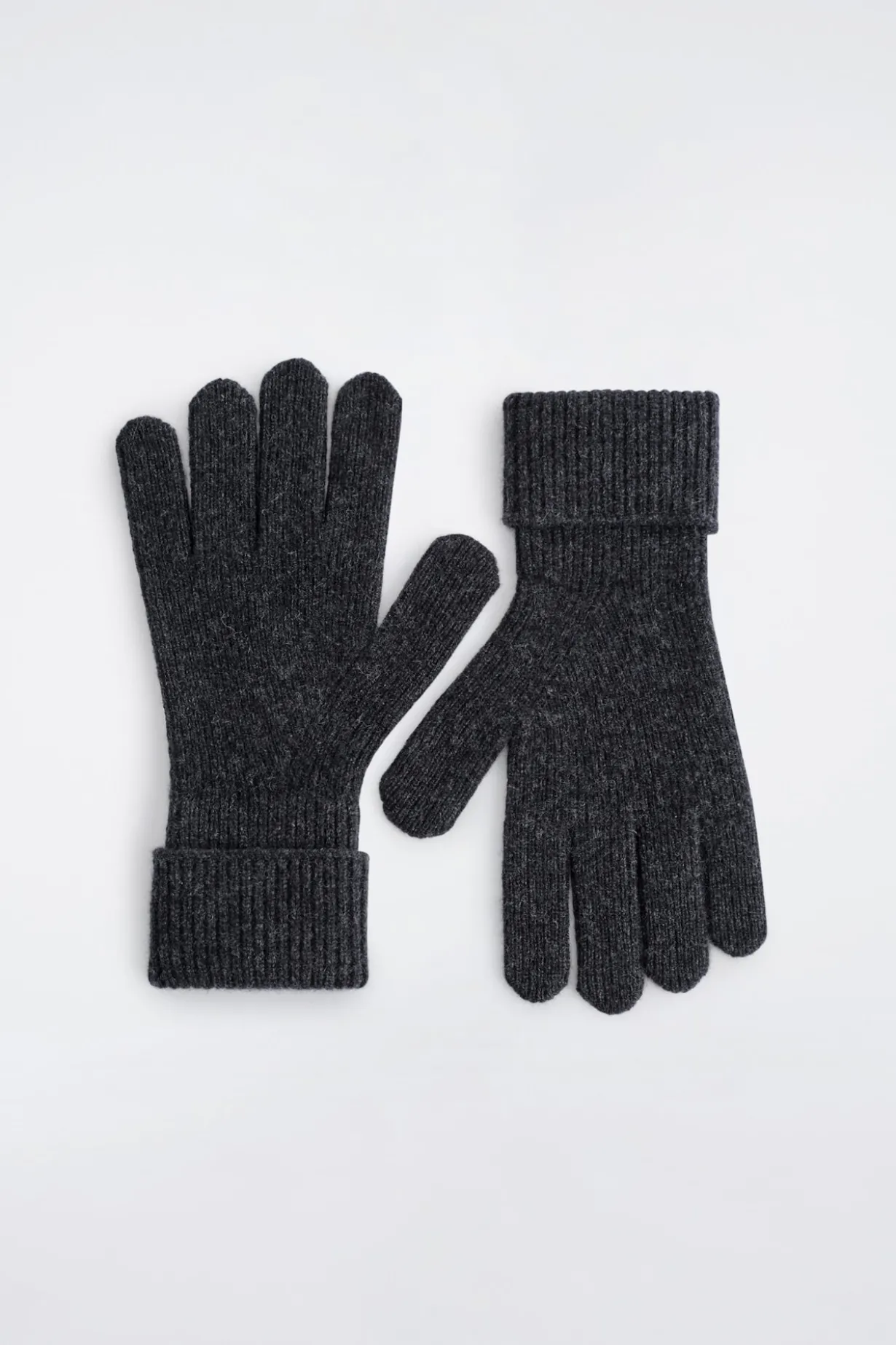 GERIPPTE HANDSCHUHE AUS KASCHMIR