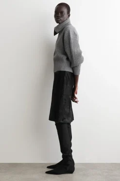 GERIPPTE JACKE AUS MERINOWOLLE