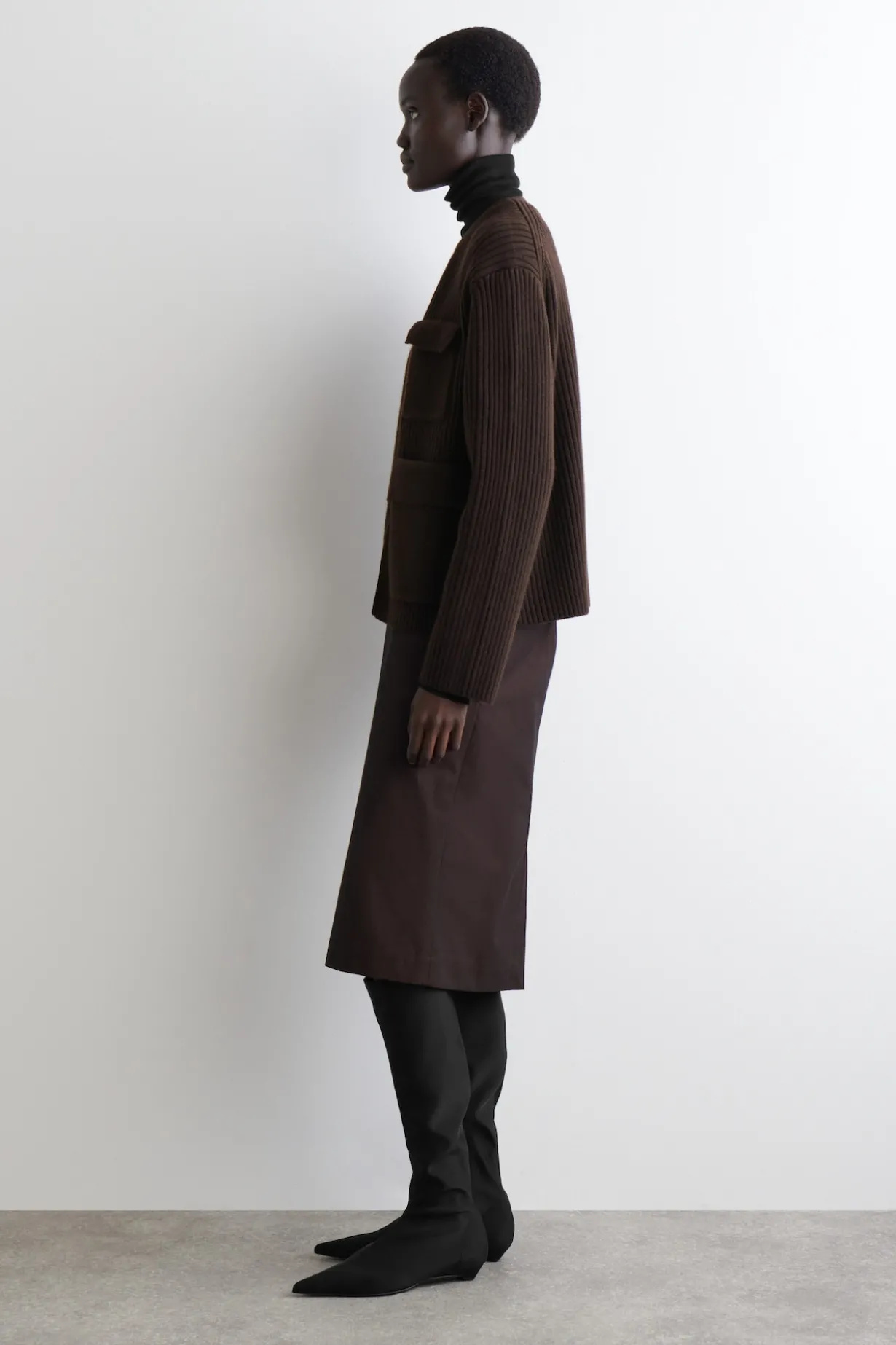 GERIPPTE UTILITY-STRICKJACKE AUS MERINOWOLLE
