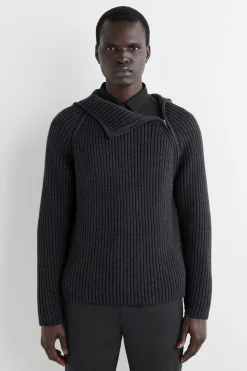 GERIPPTER KAPUZENPULLOVER AUS WOLL-BAUMWOLL-MIX