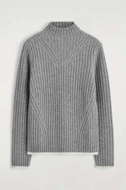 GERIPPTER WOLLPULLOVER MIT KRAGEN