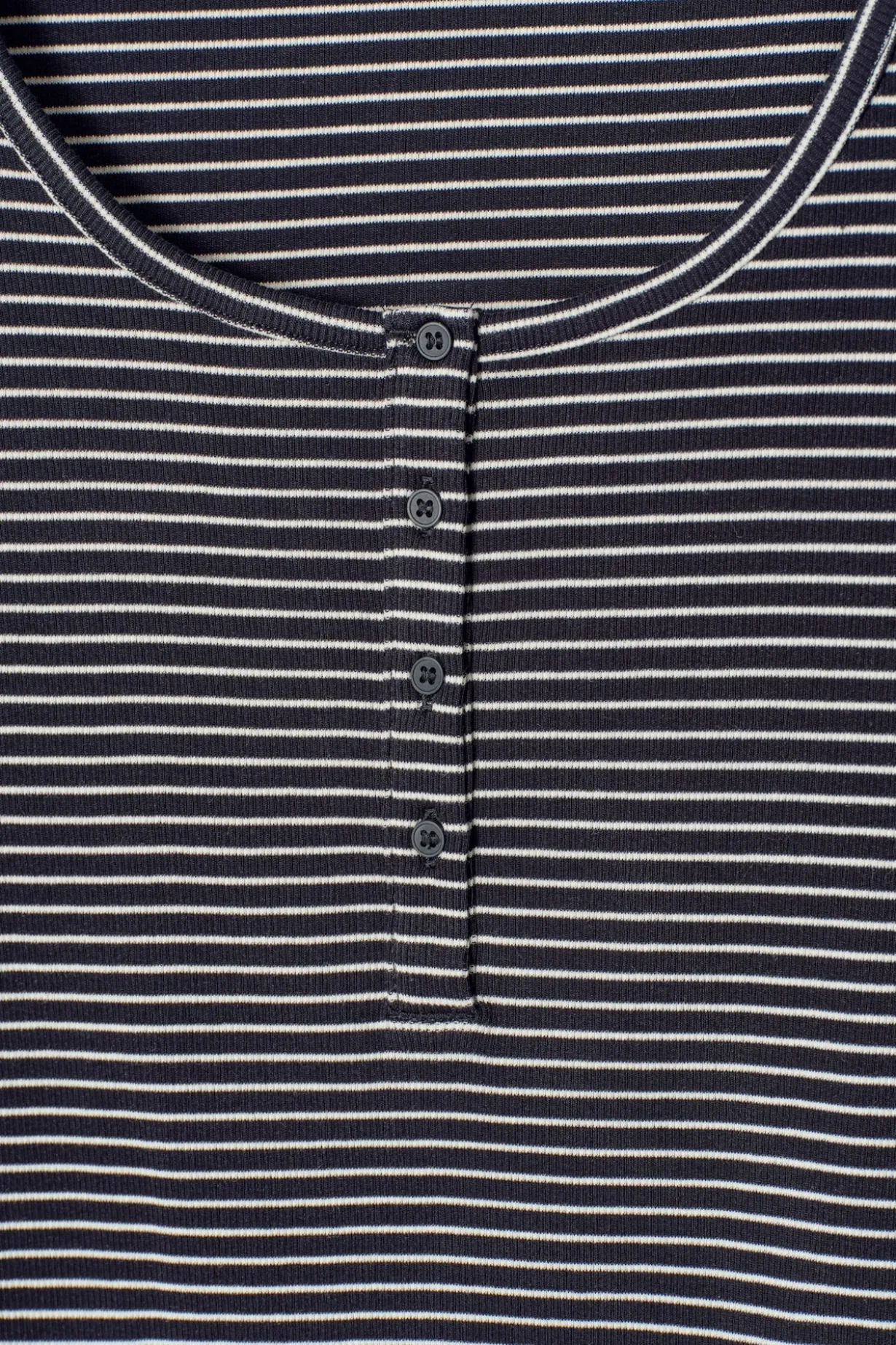 GERIPPTES HENLEY-T-SHIRT