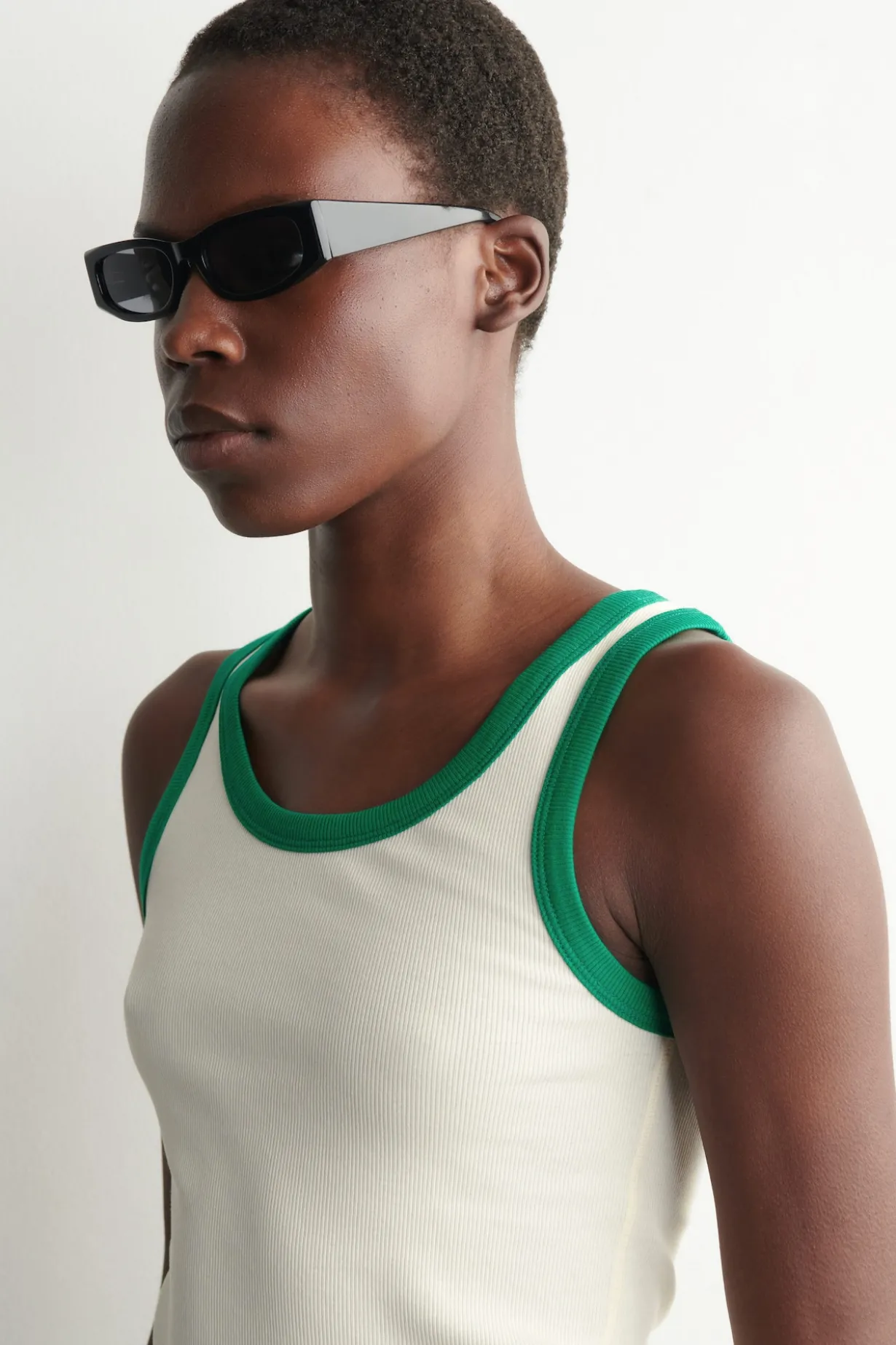 GERIPPTES TANKTOP AUS BAUMWOLLE