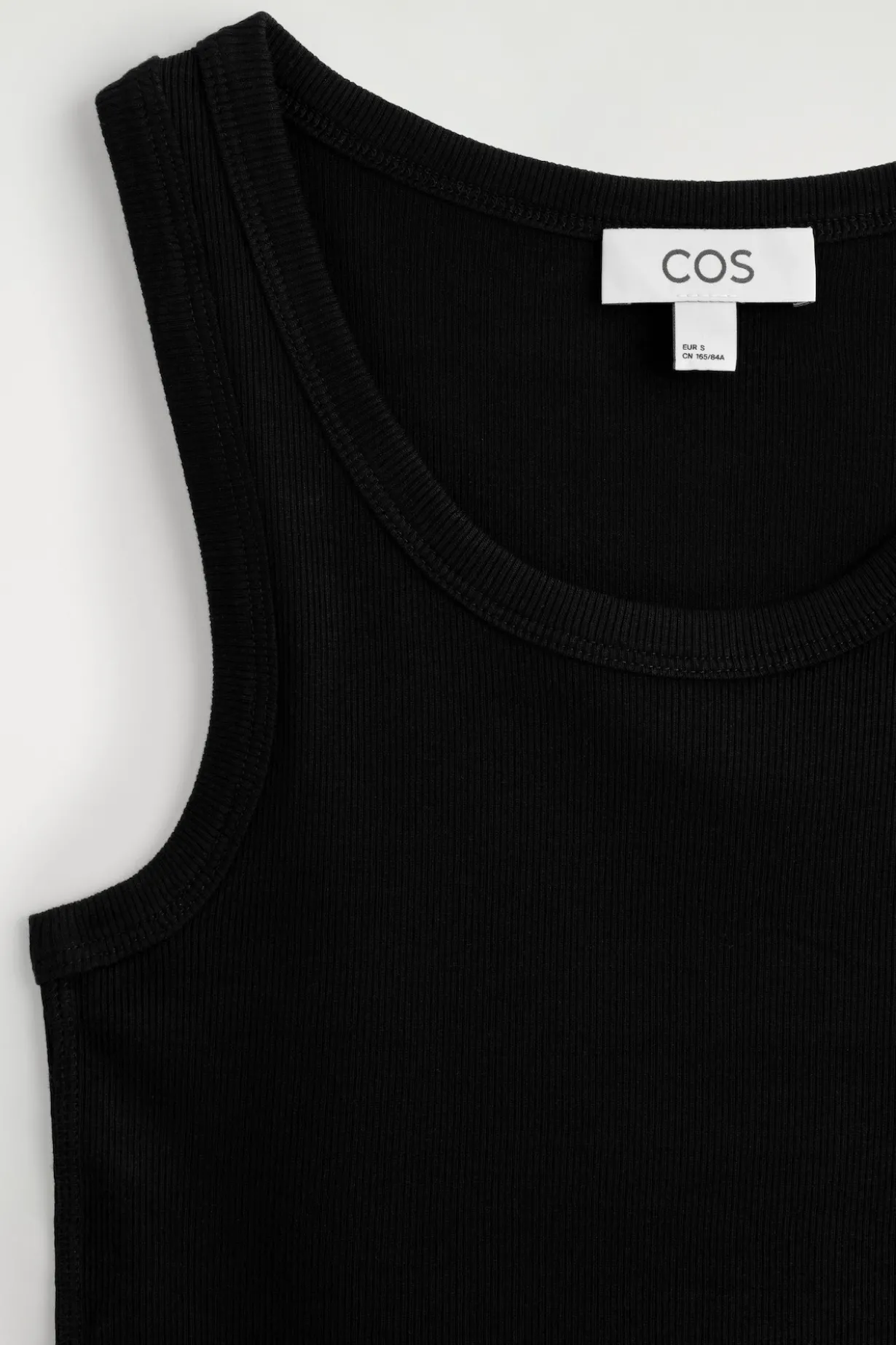 GERIPPTES TANKTOP AUS BAUMWOLLE