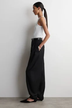 GERIPPTES TANKTOP AUS BAUMWOLLE