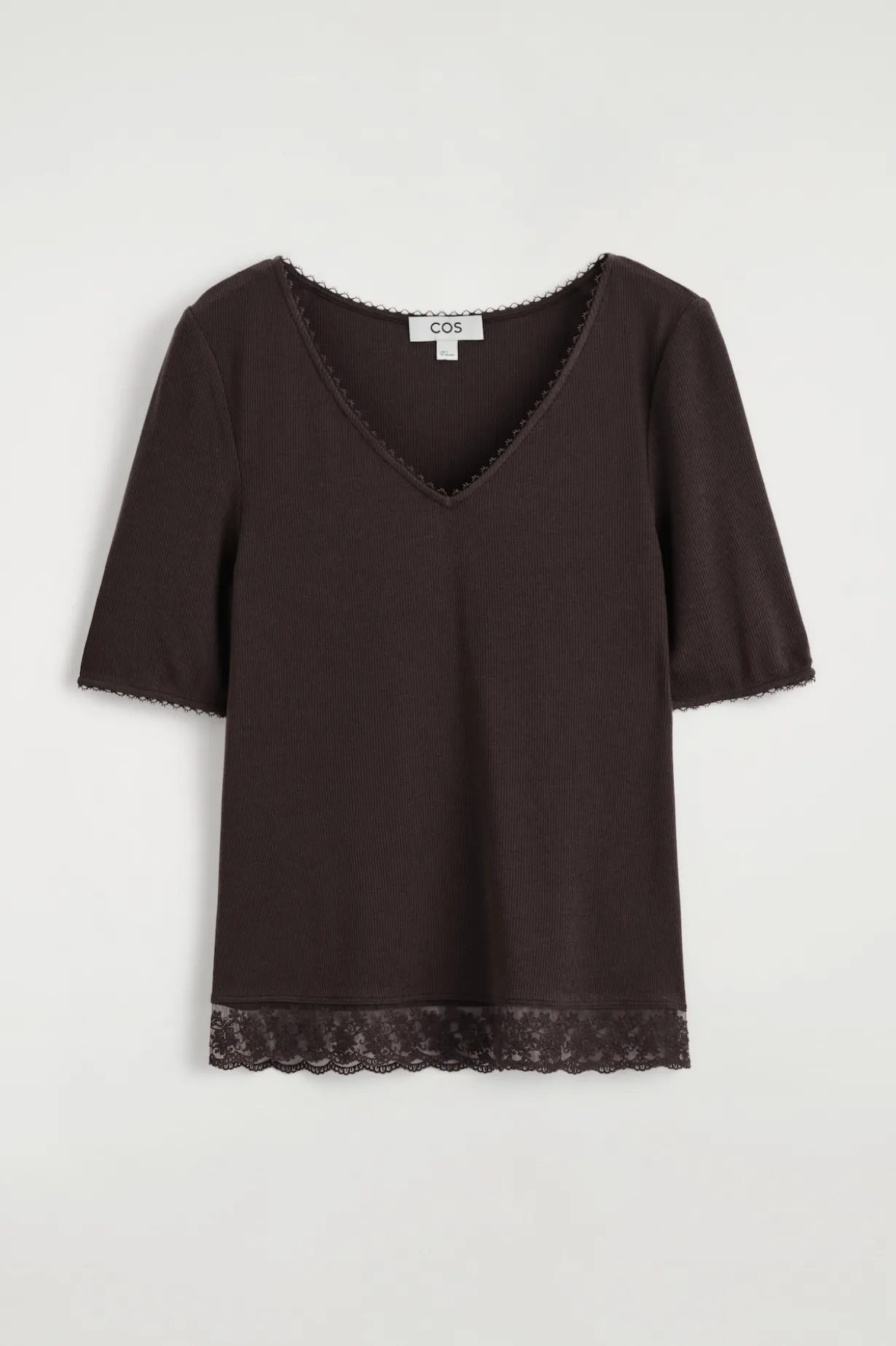GERIPPTES T-SHIRT MIT V-AUSSCHNITT UND SPITZE