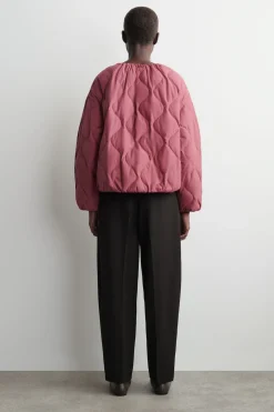 GESTEPPTE DAUNENJACKE MIT RAFFUNGEN