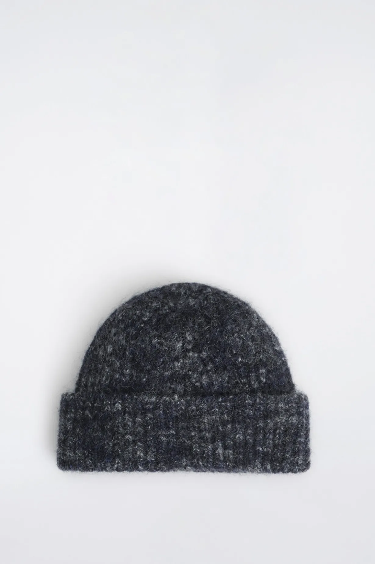 GESTREIFTE BEANIE AUS GEBÜRSTETEM WOLL-MIX
