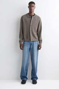 GESTREIFTE STRICKJACKE AUS MERINOWOLLE