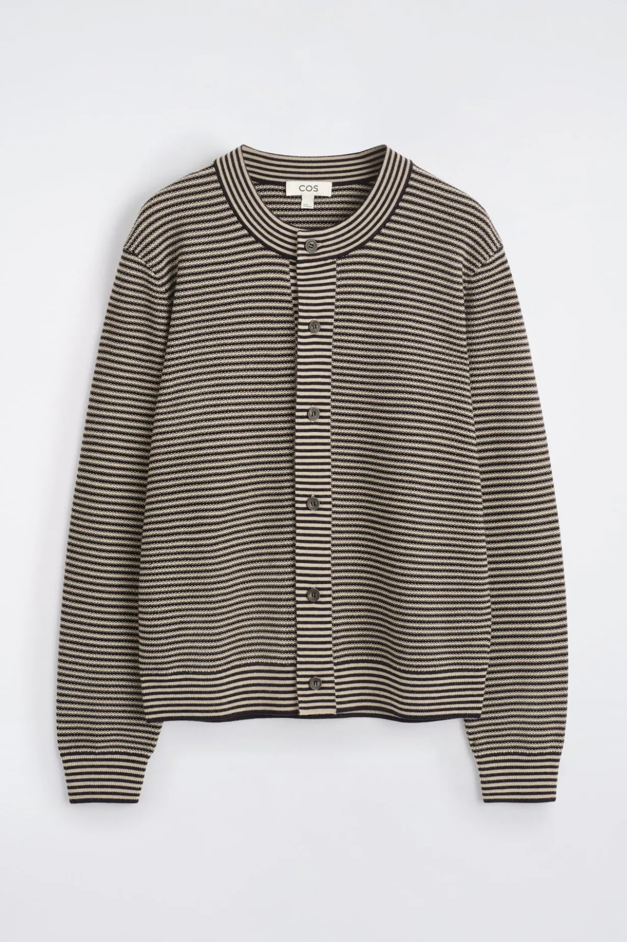 GESTREIFTE STRICKJACKE AUS MERINOWOLLE