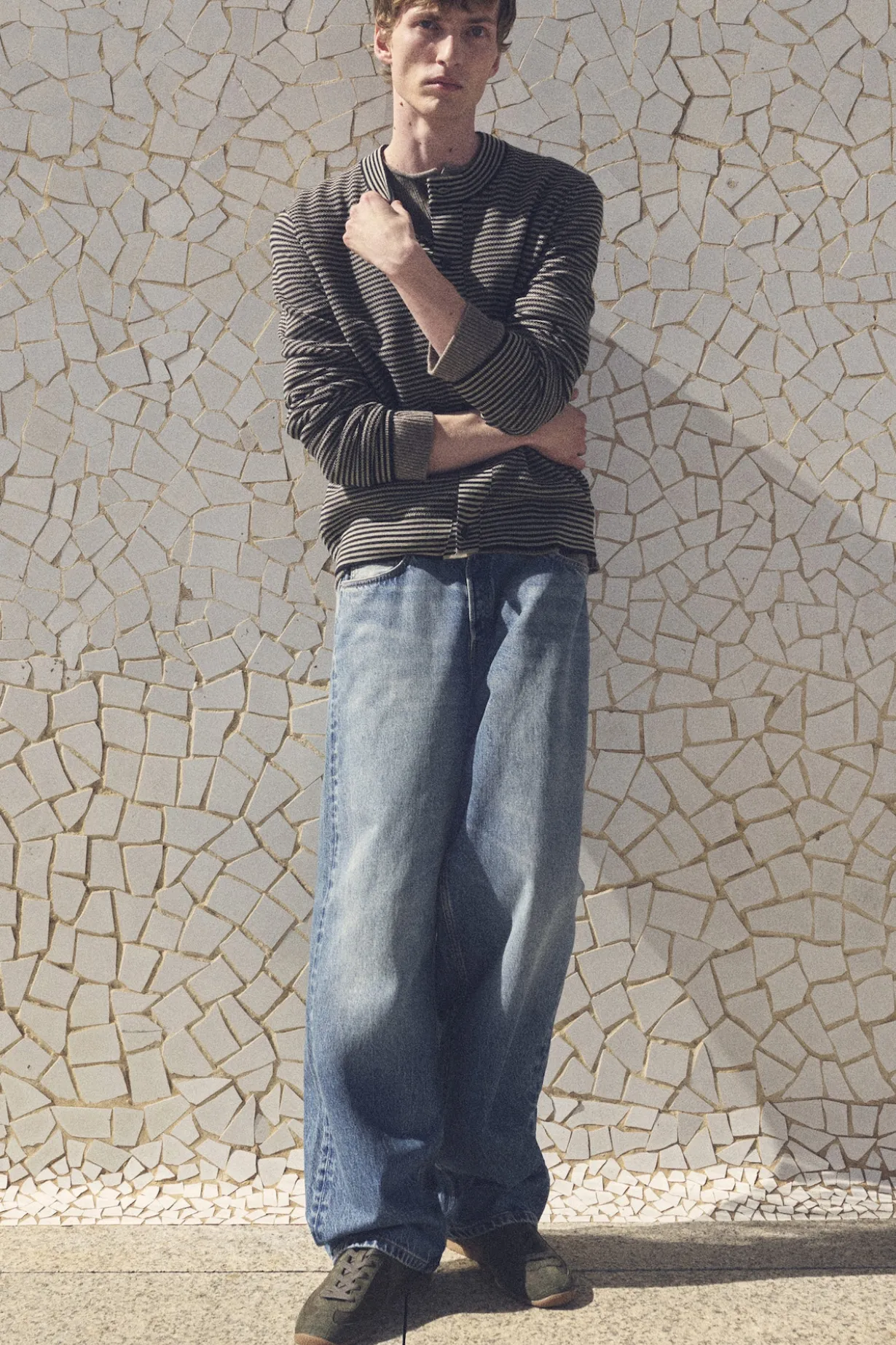 GESTREIFTE STRICKJACKE AUS MERINOWOLLE