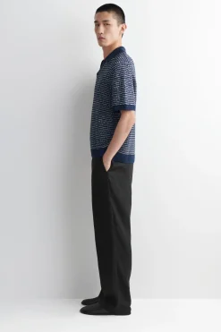 GESTREIFTES POLOSHIRT MIT LOCHSTRICKMUSTER