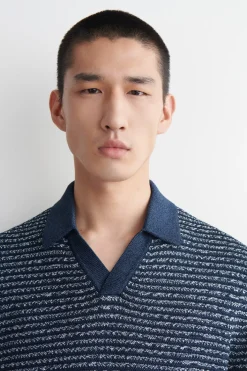 GESTREIFTES POLOSHIRT MIT LOCHSTRICKMUSTER
