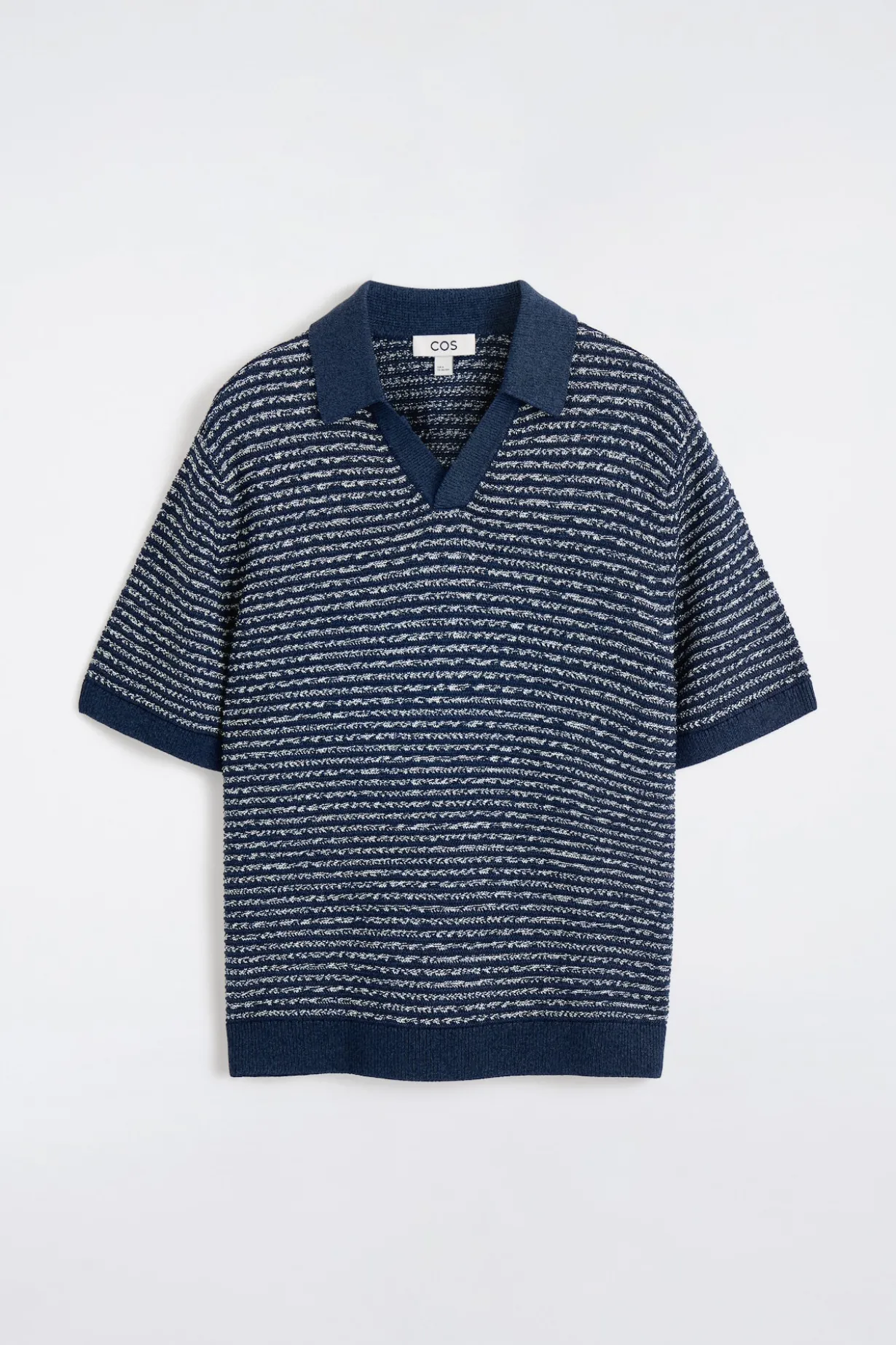 GESTREIFTES POLOSHIRT MIT LOCHSTRICKMUSTER