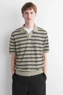 GESTRICKTES POLOSHIRT AUS LEINEN